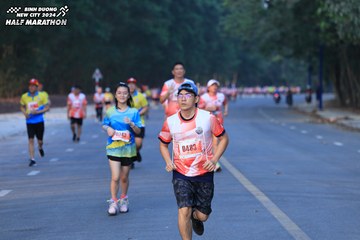 BINH DUONG NEW CITY HALF MARATHON 2024 - Ảnh #1771764