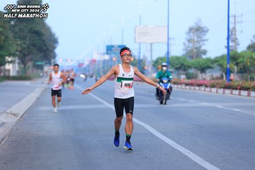 BINH DUONG NEW CITY HALF MARATHON 2024 - Ảnh #1766074