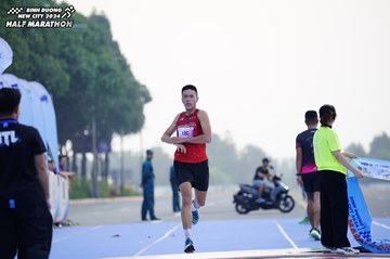BINH DUONG NEW CITY HALF MARATHON 2024 - Ảnh #1770990