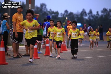 BINH DUONG NEW CITY HALF MARATHON 2024 - Ảnh #1728202