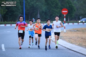BINH DUONG NEW CITY HALF MARATHON 2024 - Ảnh #1726021