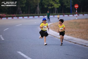 BINH DUONG NEW CITY HALF MARATHON 2024 - Ảnh #1726936