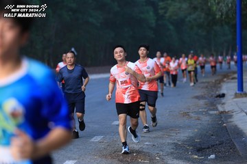 BINH DUONG NEW CITY HALF MARATHON 2024 - Ảnh #1750177