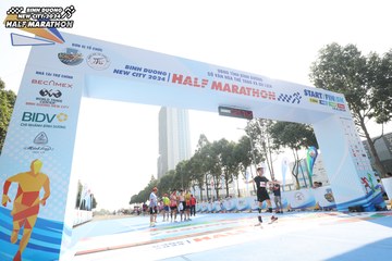 BINH DUONG NEW CITY HALF MARATHON 2024 - Ảnh #1818948