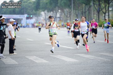 BINH DUONG NEW CITY HALF MARATHON 2024 - Ảnh #1729788