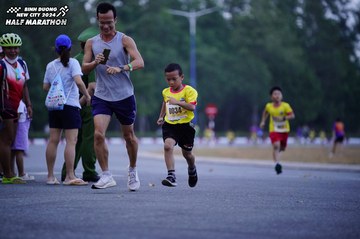 BINH DUONG NEW CITY HALF MARATHON 2024 - Ảnh #1724987