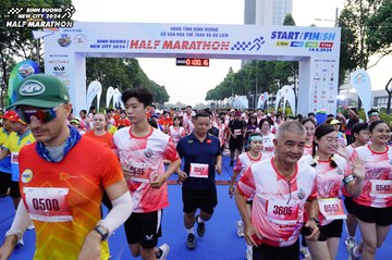 BINH DUONG NEW CITY HALF MARATHON 2024 - Ảnh #1770542