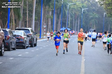 BINH DUONG NEW CITY HALF MARATHON 2024 - Ảnh #1755955