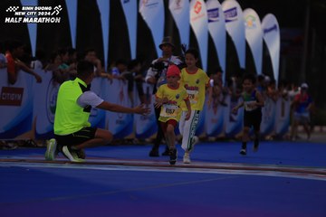 BINH DUONG NEW CITY HALF MARATHON 2024 - Ảnh #1729198