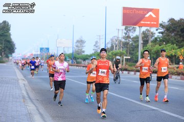 BINH DUONG NEW CITY HALF MARATHON 2024 - Ảnh #1772430
