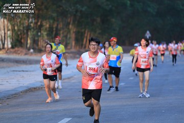 BINH DUONG NEW CITY HALF MARATHON 2024 - Ảnh #1771833