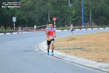 BINH DUONG NEW CITY HALF MARATHON 2024 - Ảnh #1735270