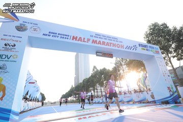 BINH DUONG NEW CITY HALF MARATHON 2024 - Ảnh #1819729