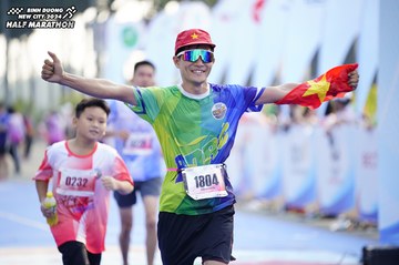 BINH DUONG NEW CITY HALF MARATHON 2024 - Ảnh #1759303
