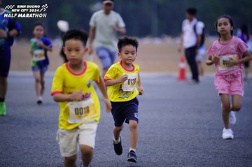 BINH DUONG NEW CITY HALF MARATHON 2024 - Ảnh #1725215