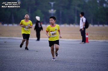 BINH DUONG NEW CITY HALF MARATHON 2024 - Ảnh #1725153