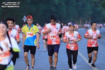 BINH DUONG NEW CITY HALF MARATHON 2024 - Ảnh #1750912
