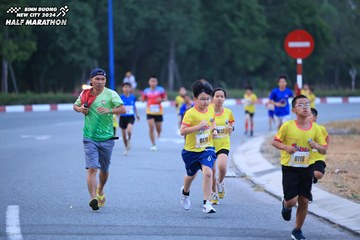 BINH DUONG NEW CITY HALF MARATHON 2024 - Ảnh #1726187