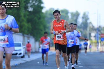 BINH DUONG NEW CITY HALF MARATHON 2024 - Ảnh #1765918