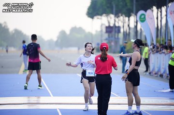 BINH DUONG NEW CITY HALF MARATHON 2024 - Ảnh #1772328