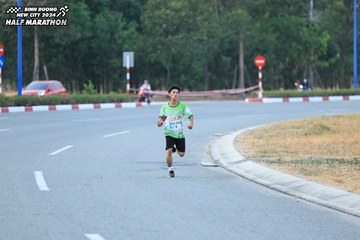 BINH DUONG NEW CITY HALF MARATHON 2024 - Ảnh #1735362