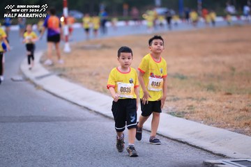 BINH DUONG NEW CITY HALF MARATHON 2024 - Ảnh #1726810