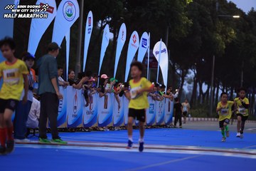 BINH DUONG NEW CITY HALF MARATHON 2024 - Ảnh #1729096