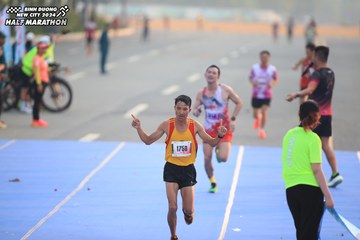 BINH DUONG NEW CITY HALF MARATHON 2024 - Ảnh #1739368