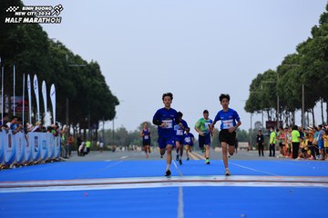BINH DUONG NEW CITY HALF MARATHON 2024 - Ảnh #1737254