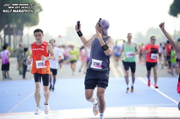 BINH DUONG NEW CITY HALF MARATHON 2024 - Ảnh #1759939