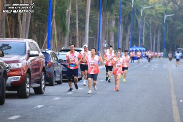 BINH DUONG NEW CITY HALF MARATHON 2024 - Ảnh #1756341