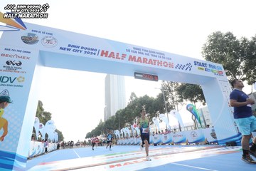 BINH DUONG NEW CITY HALF MARATHON 2024 - Ảnh #1822353