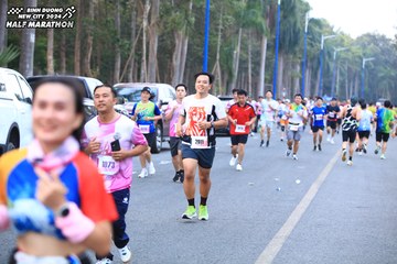 BINH DUONG NEW CITY HALF MARATHON 2024 - Ảnh #1750334