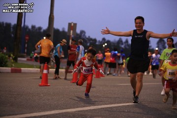 BINH DUONG NEW CITY HALF MARATHON 2024 - Ảnh #1728463