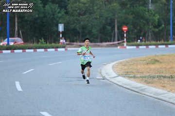 BINH DUONG NEW CITY HALF MARATHON 2024 - Ảnh #1735364