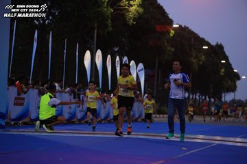 BINH DUONG NEW CITY HALF MARATHON 2024 - Ảnh #1729179