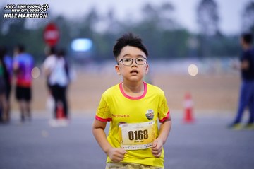 BINH DUONG NEW CITY HALF MARATHON 2024 - Ảnh #1725412
