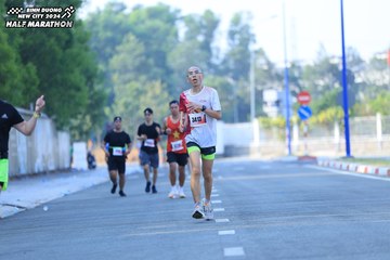 BINH DUONG NEW CITY HALF MARATHON 2024 - Ảnh #1768465