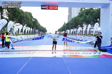 BINH DUONG NEW CITY HALF MARATHON 2024 - Ảnh #1770685