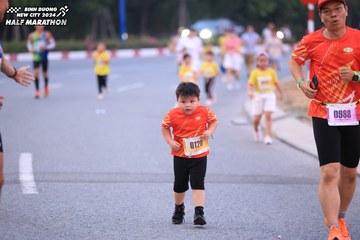 BINH DUONG NEW CITY HALF MARATHON 2024 - Ảnh #1727017
