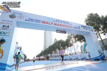 BINH DUONG NEW CITY HALF MARATHON 2024 - Ảnh #1821566