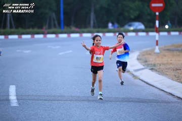 BINH DUONG NEW CITY HALF MARATHON 2024 - Ảnh #1726147