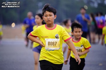 BINH DUONG NEW CITY HALF MARATHON 2024 - Ảnh #1725435
