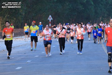 BINH DUONG NEW CITY HALF MARATHON 2024 - Ảnh #1772282