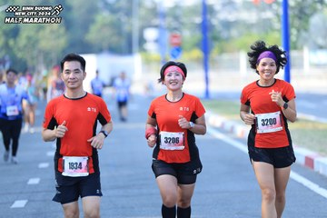 BINH DUONG NEW CITY HALF MARATHON 2024 - Ảnh #1770532