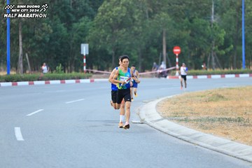 BINH DUONG NEW CITY HALF MARATHON 2024 - Ảnh #1735285