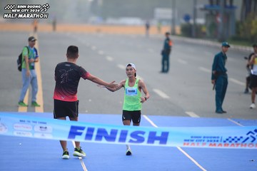BINH DUONG NEW CITY HALF MARATHON 2024 - Ảnh #1738590