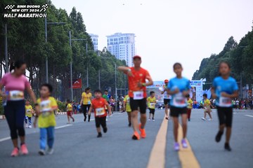BINH DUONG NEW CITY HALF MARATHON 2024 - Ảnh #1727813