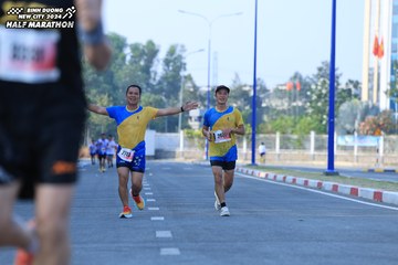 BINH DUONG NEW CITY HALF MARATHON 2024 - Ảnh #1766378