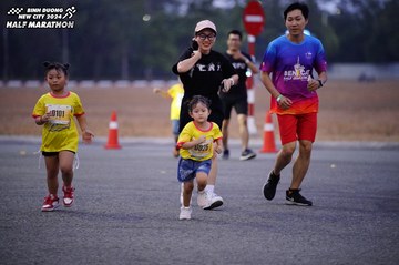 BINH DUONG NEW CITY HALF MARATHON 2024 - Ảnh #1725896